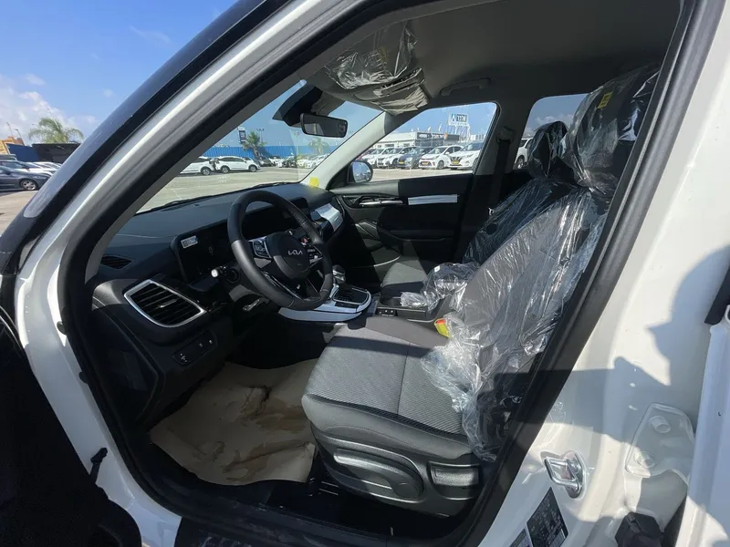 Kia Seltos nouvelle voiture, 2024