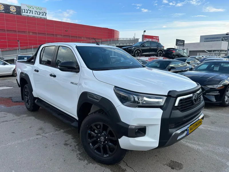 Toyota Hilux new car, 2024, private hand