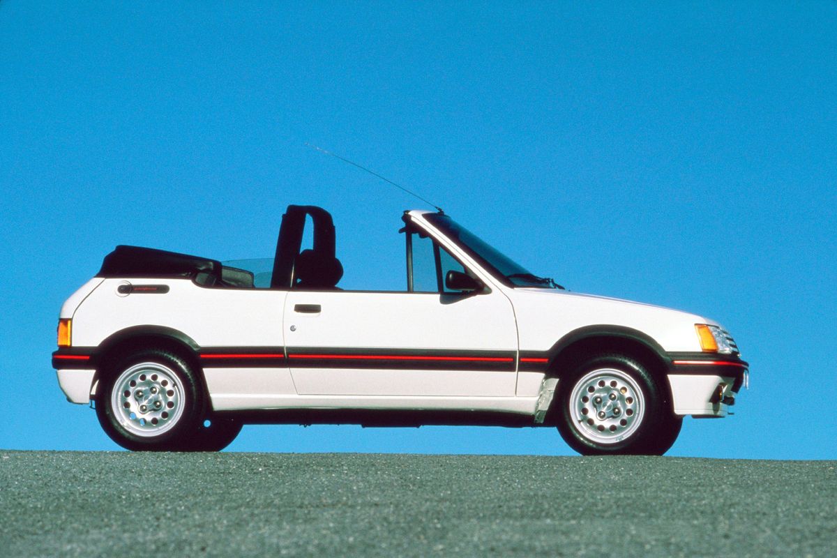 פיג'ו 205 1986. מרכב, צורה. קבריולט, 1 דור