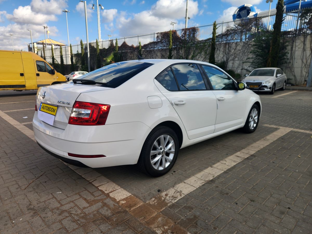 Skoda Octavia 2nd hand, 2017, private hand