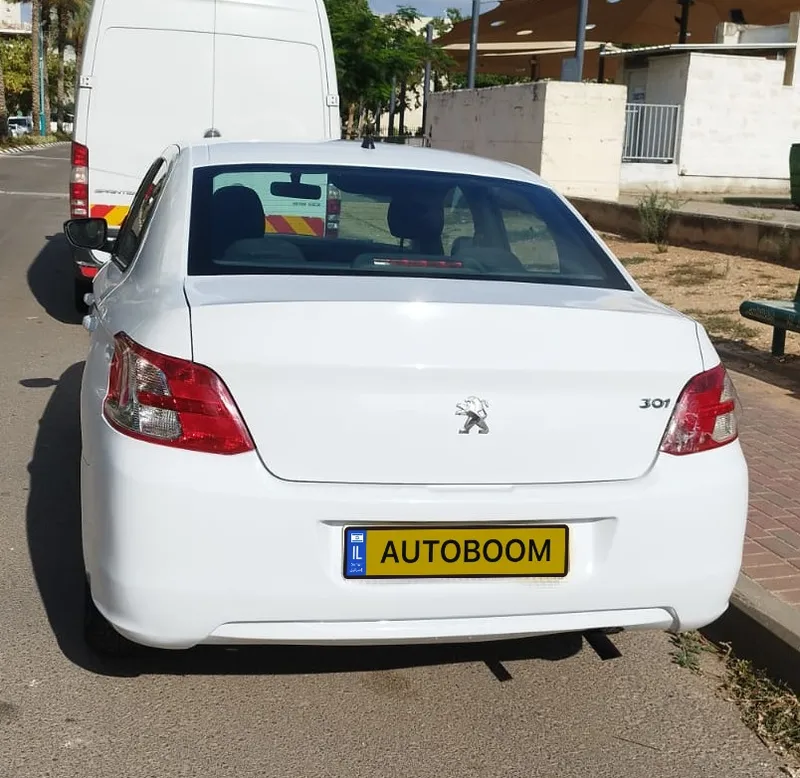 Peugeot 301 2ème main, 2013