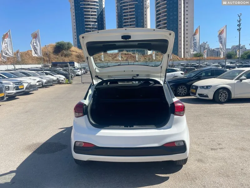 Hyundai i20 2nd hand, 2021