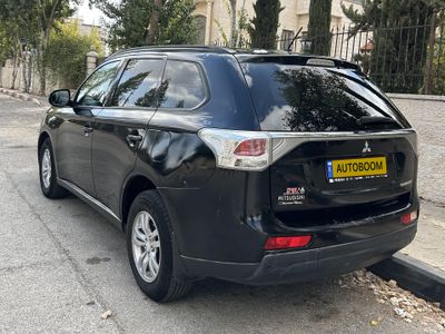 Mitsubishi Outlander 2nd hand, 2013, private hand