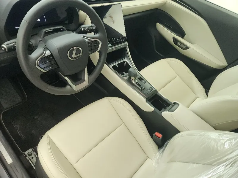 Lexus LBX 2nd hand, 2024