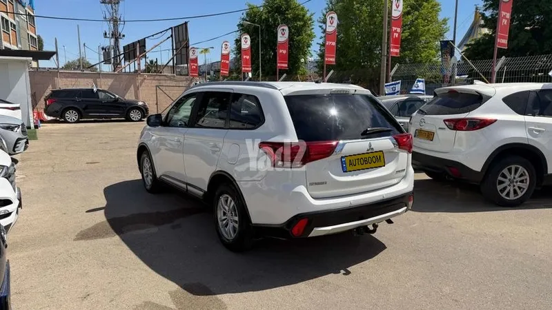 Mitsubishi Outlander 2nd hand, 2016