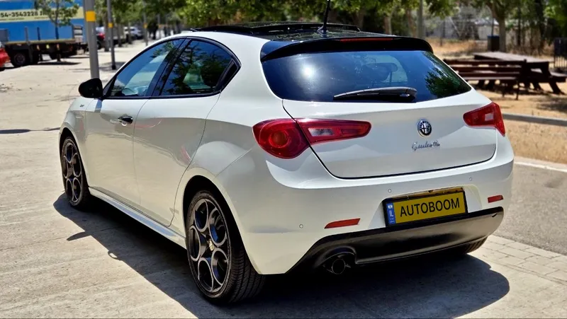 Alfa Romeo Giulietta с пробегом, 2015
