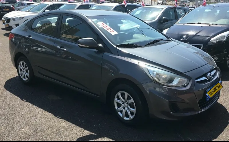 Hyundai i25 2nd hand, 2012, private hand