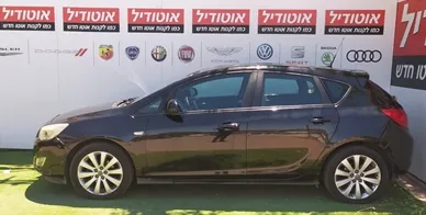 Opel Astra 2ème main, 2011