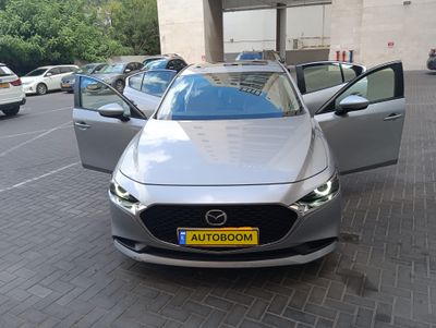Mazda 3 2nd hand, 2020, private hand