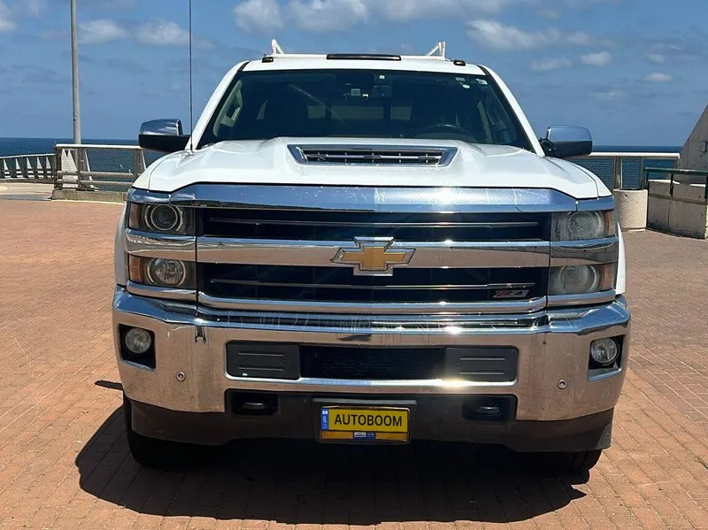Chevrolet Silverado 2nd hand, 2018, private hand