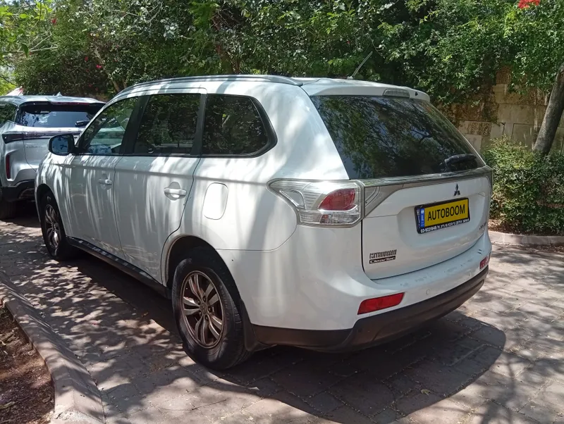 Mitsubishi Outlander 2nd hand, 2015, private hand