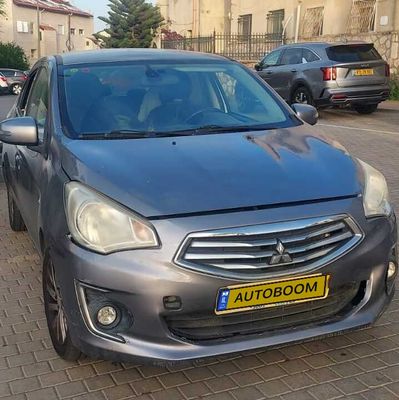 Mitsubishi Attrage 2ème main, 2015, main privée