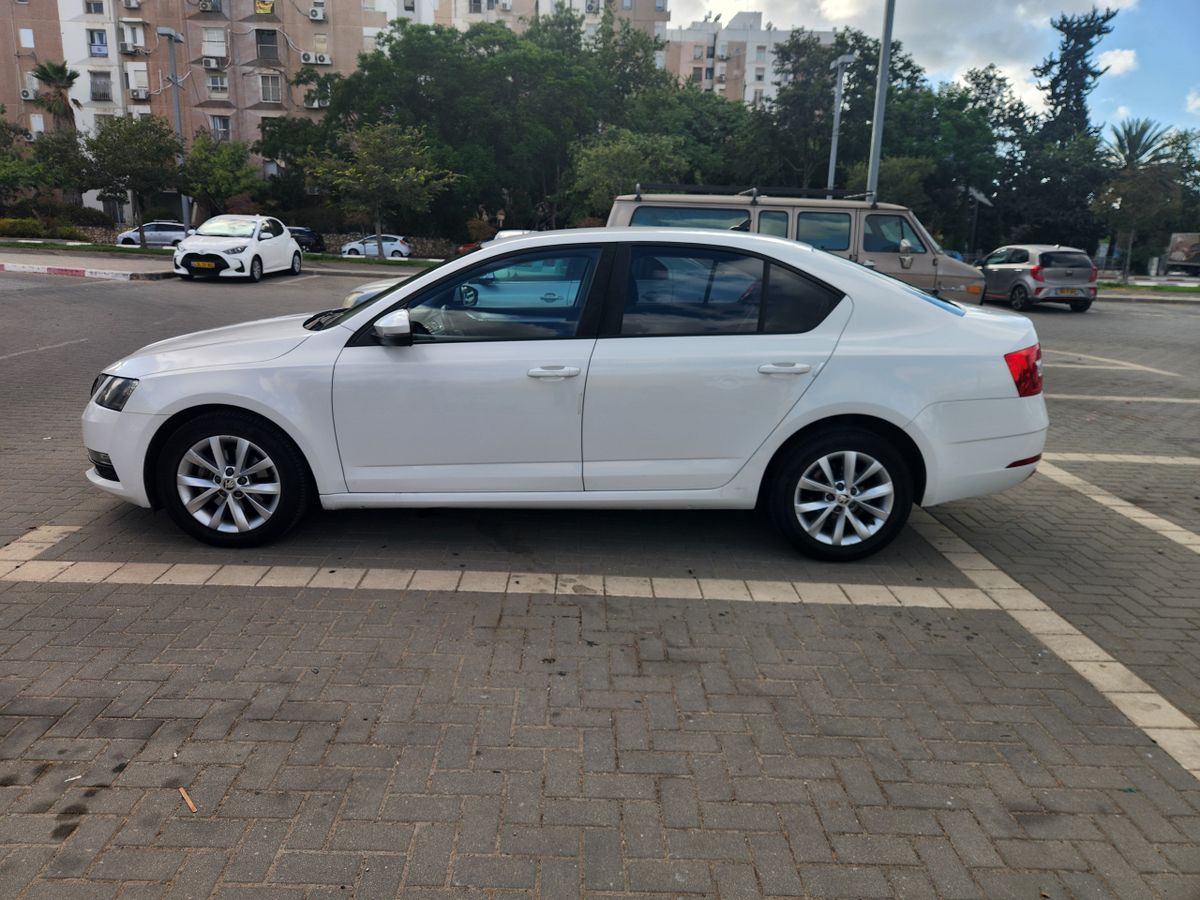 Skoda Octavia 2nd hand, 2017, private hand