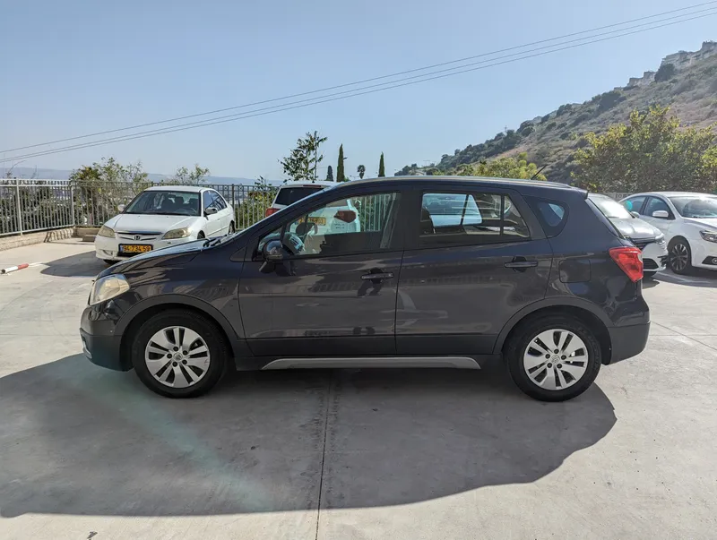 Suzuki SX4 2ème main, 2014, main privée