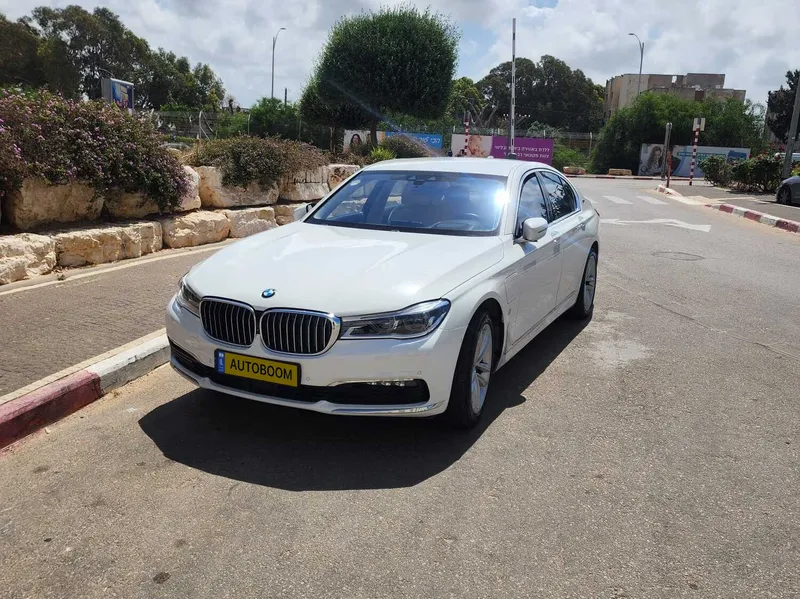 ב.מ.וו סדרה 7 יד 2 רכב, 2019, פרטי