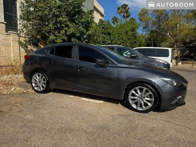 Mazda 3 с пробегом, 2017