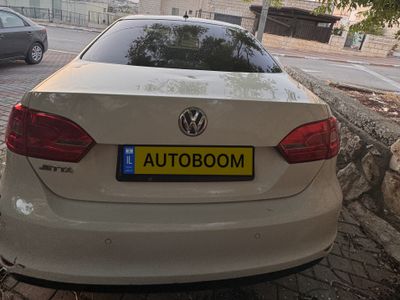 Volkswagen Jetta 2ème main, 2014, main privée