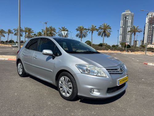 Toyota Auris, 2011, photo