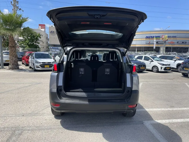 Peugeot 5008 2nd hand, 2020, private hand