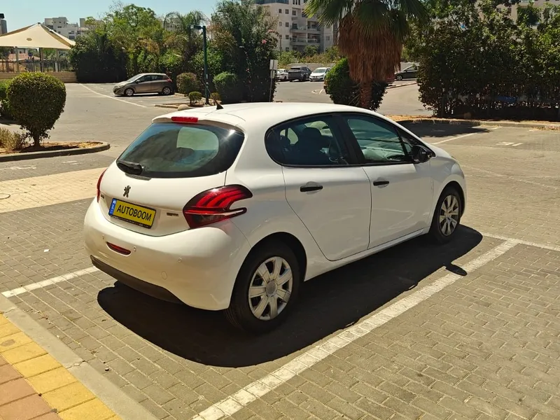 Peugeot 208 2nd hand, 2016, private