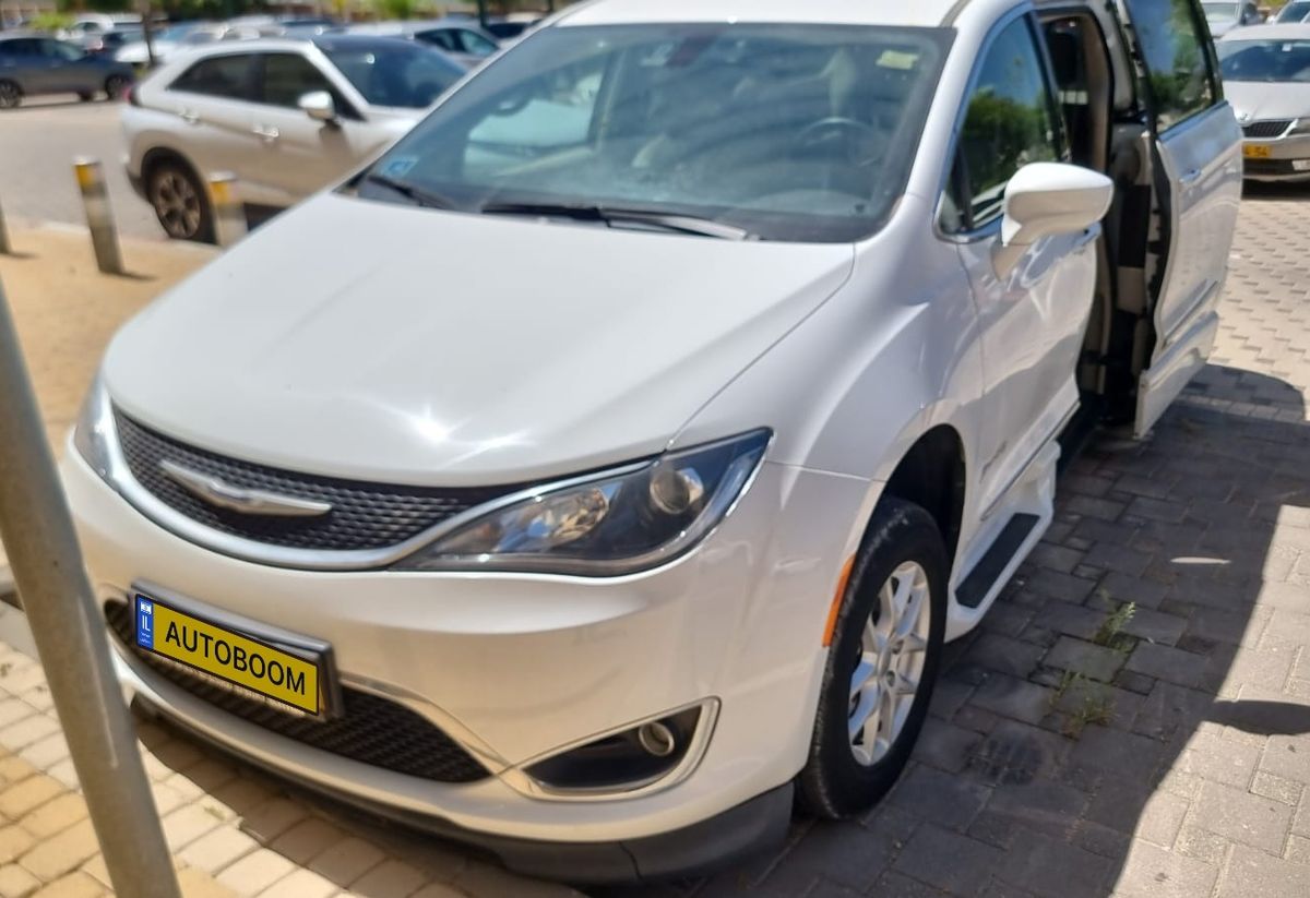 Chrysler Pacifica 2nd hand, 2021, private hand
