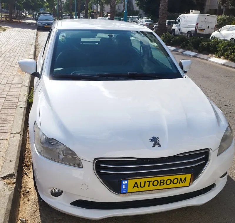 Peugeot 301 2ème main, 2013