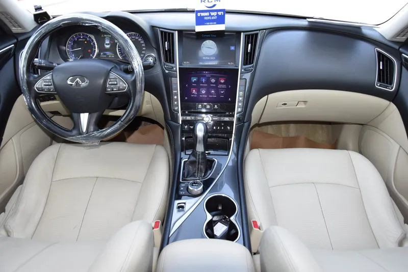 Infiniti Q50 2nd hand, 2015