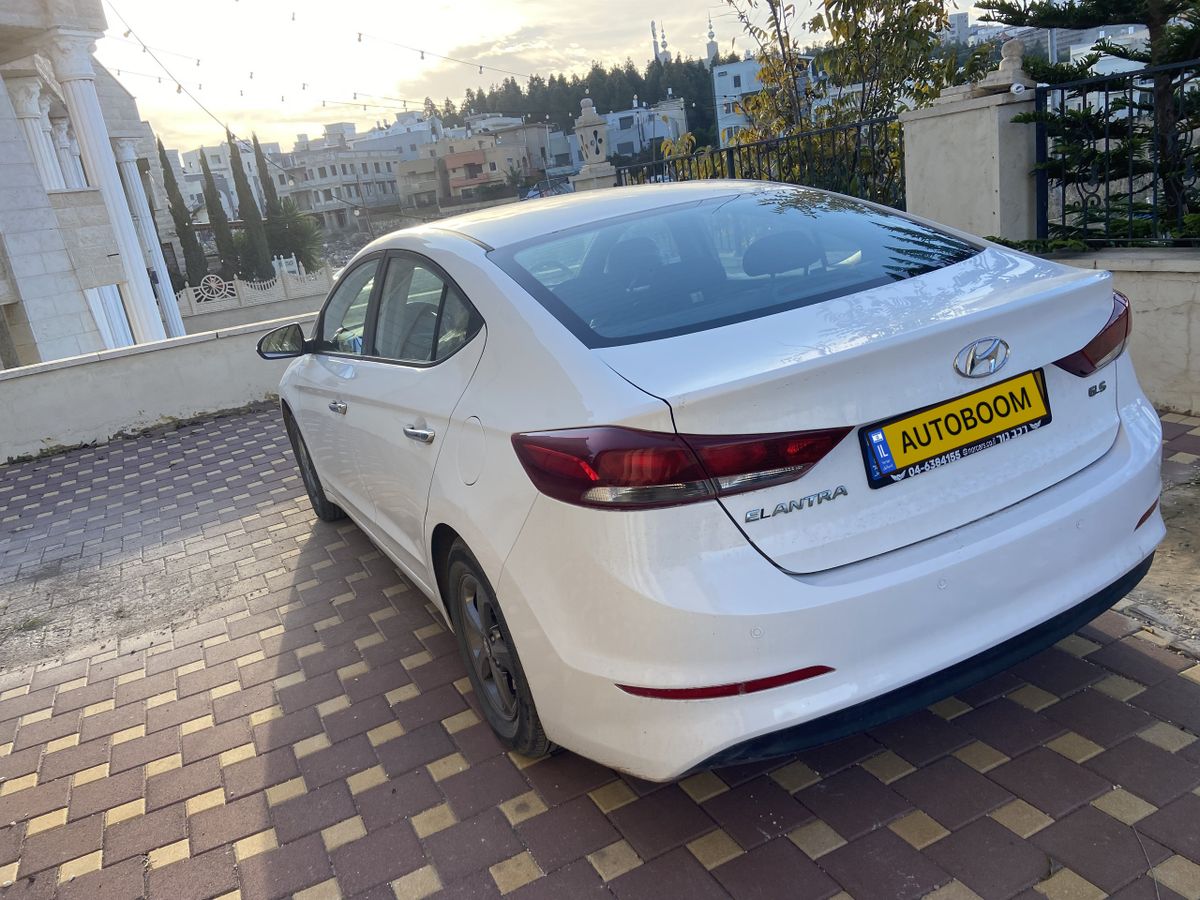 Hyundai Elantra с пробегом, 2017, частная рука