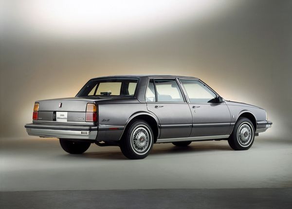 Oldsmobile Delta 88 1986. Bodywork, Exterior. Sedan, 9 generation