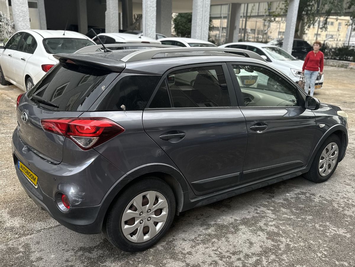 Hyundai i20 Cross 2nd hand, 2016, private hand