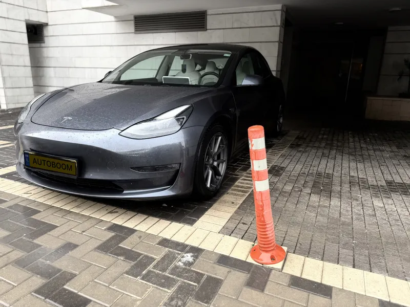 Tesla Model 3 2nd hand, 2021, private