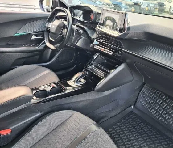 Peugeot 2008 с пробегом, 2021, частная рука