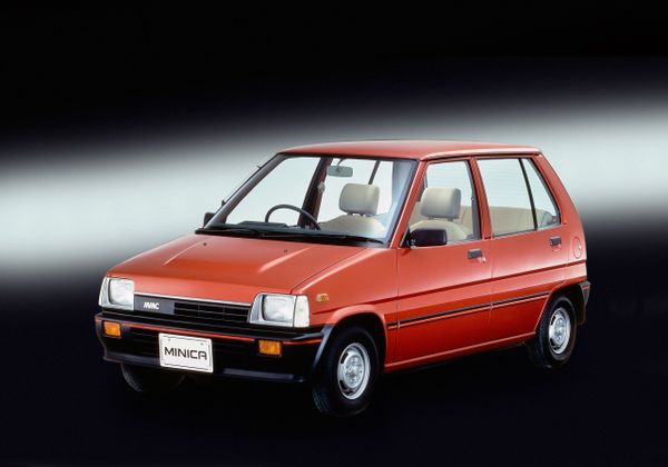 מיצובישי  מיניקה 1984. מרכב, צורה. מיני 5 דלתות, 5 דור