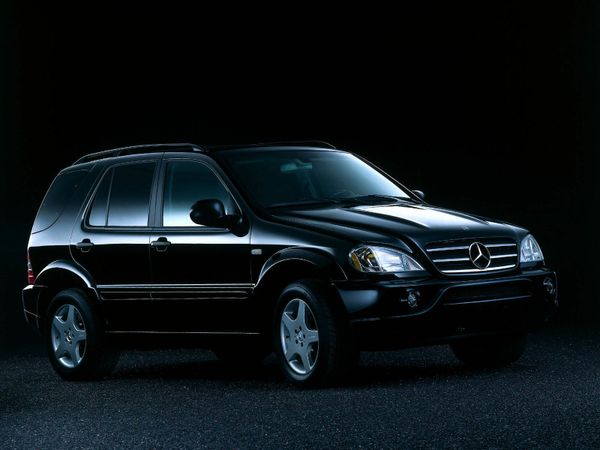 מרצדס-בנץ M-Class AMG 2000. מרכב, צורה. רכב שטח 5 דלתות, 1 דור
