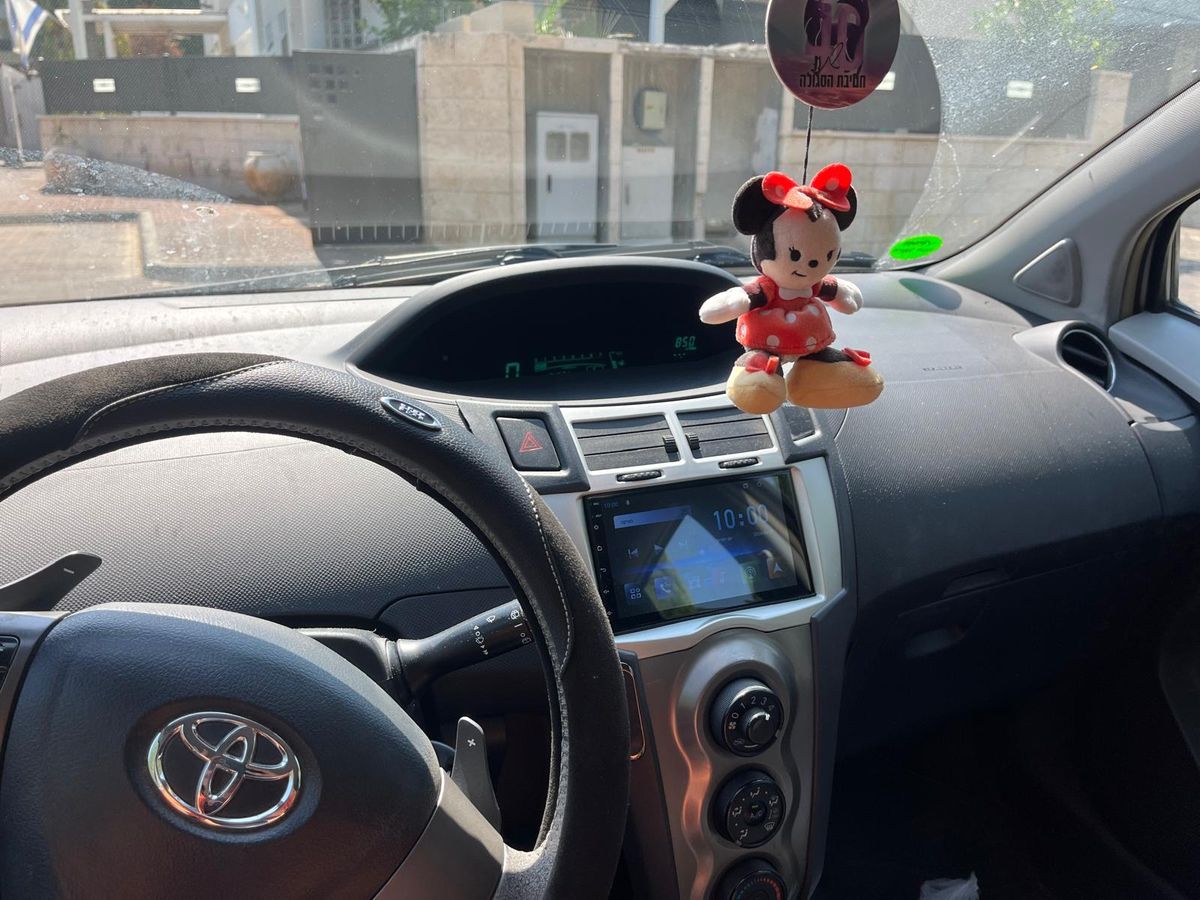Toyota Yaris с пробегом, 2010, частная рука