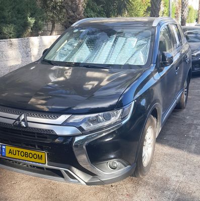 מיצובישי אאוטלנדר יד 2 רכב, 2020, פרטי