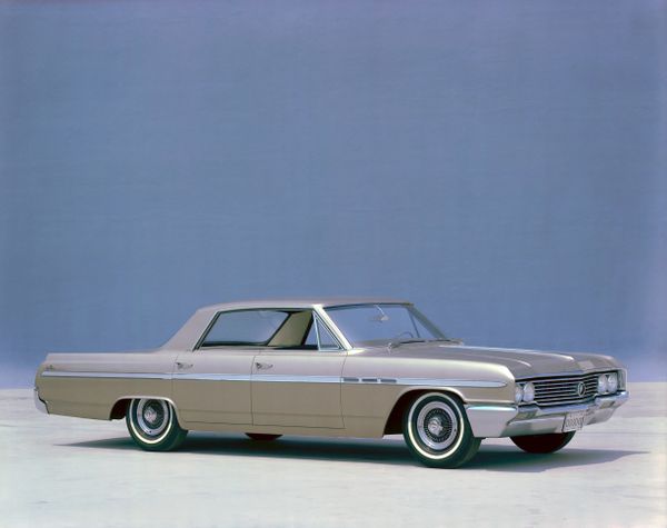 Buick LeSabre 1961. Carrosserie, extérieur. Berline sans pilier central, 2 génération