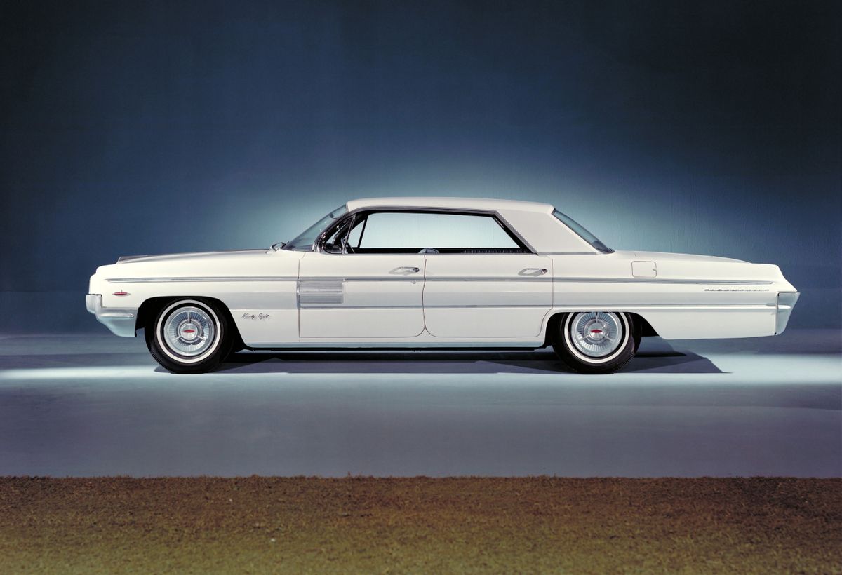 Oldsmobile Ninety Eight 1961. Bodywork, Exterior. Sedan, 6 generation