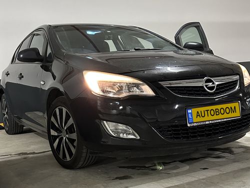 Opel Astra, 2012, фото