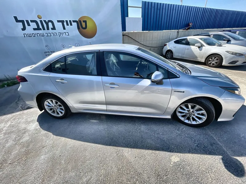 Toyota Corolla с пробегом, 2021