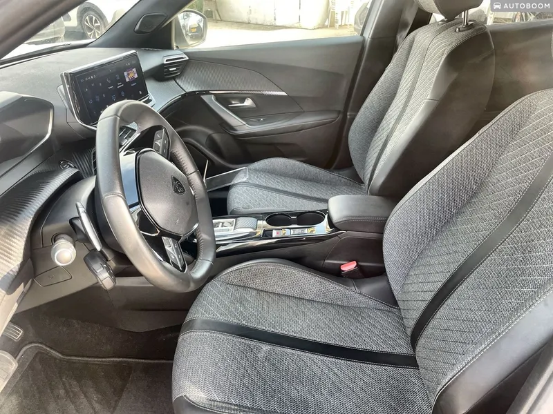 Peugeot 2008 2nd hand, 2024, private