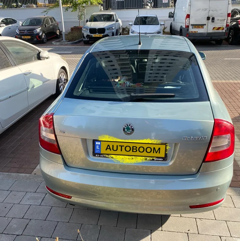 Skoda Octavia 2nd hand, 2011, private hand