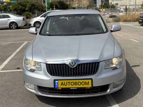 Skoda Superb, 2013, photo