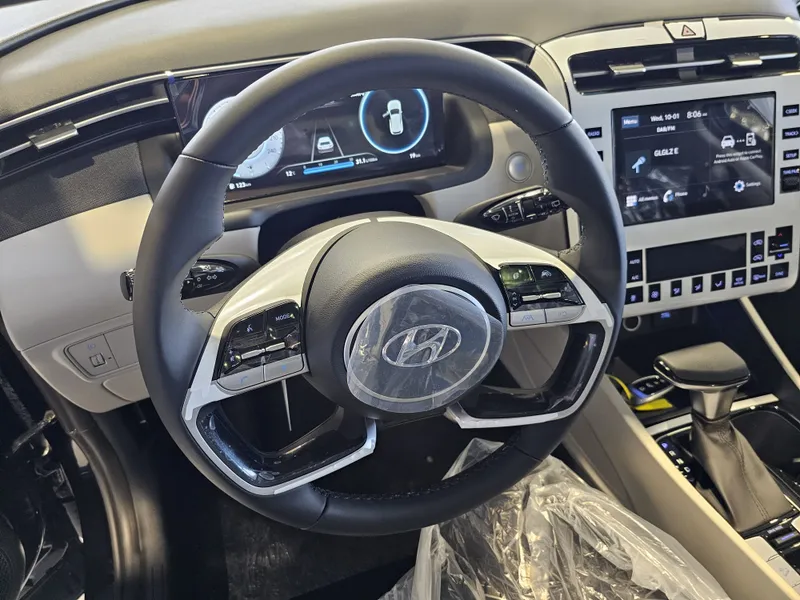Hyundai Tucson new car, 2023