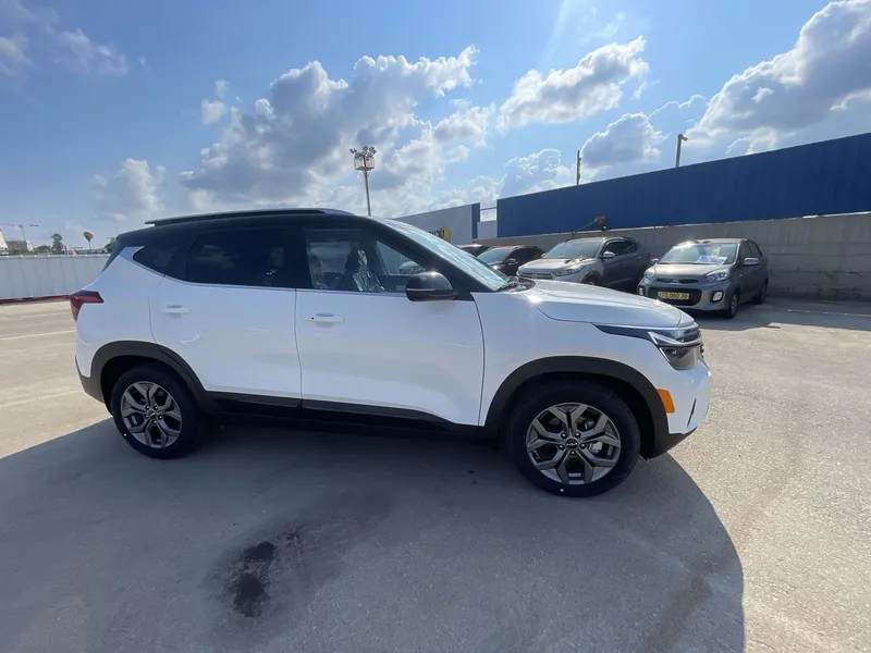 Kia Seltos nouvelle voiture, 2024