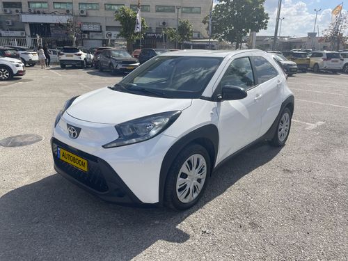 Toyota Aygo, 2022, фото