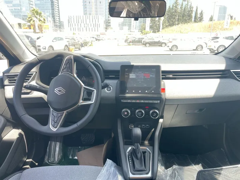 رينو كليو سيارة جديدة, 2025