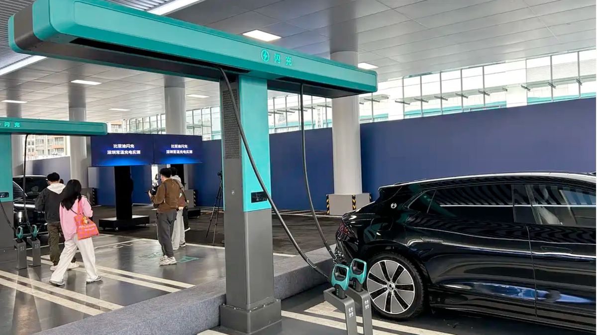 BYD Flash Charging