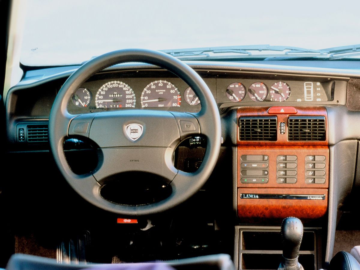 Lancia Dedra 1989. Tableau de bord. Break 5-portes, 1 génération