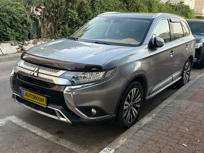 ميتسوبيشي آوتلاندر مستعمل, 2018, مالك خاص